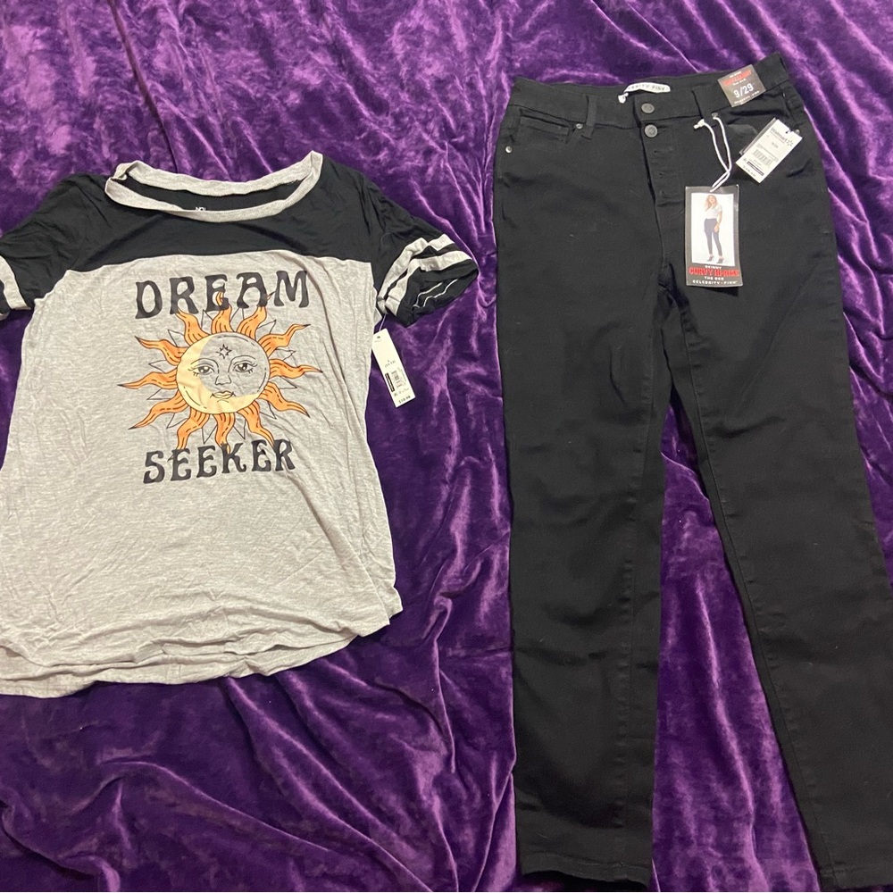 T-Shirt + Curvy Hi-Rise Jeans NWT